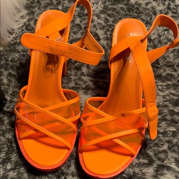 Heels - Picture 1 of 3